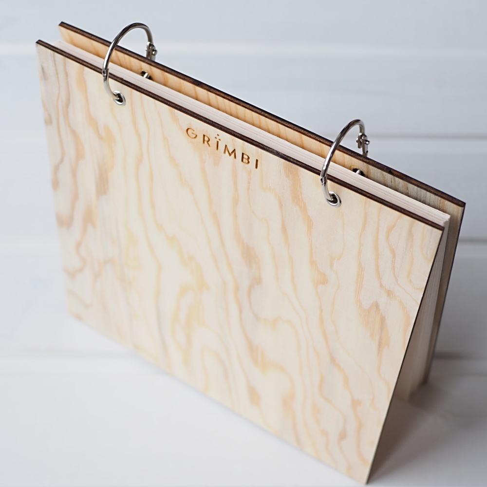 Dřevěné album s rozpojovacími kruhy - přírodní borovice