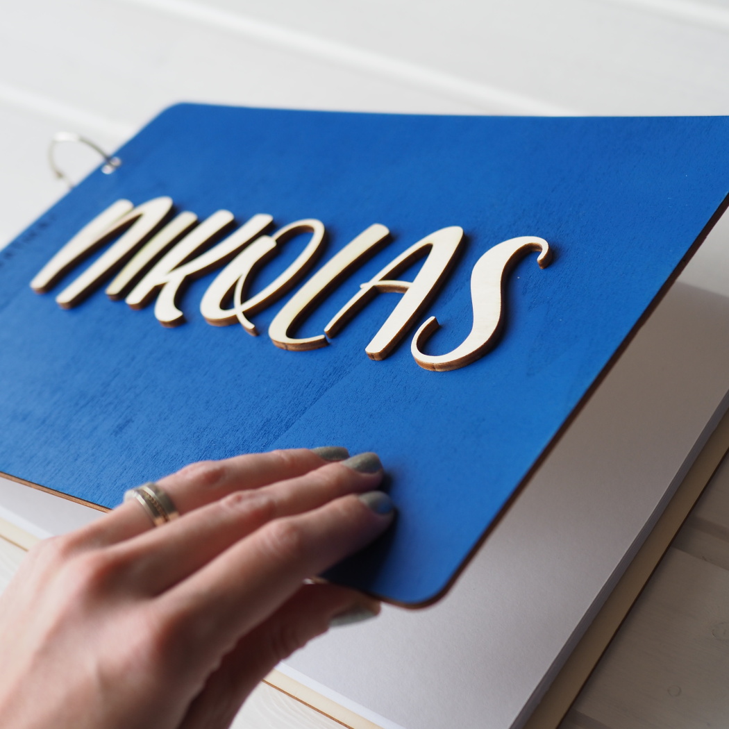 Dřevěný skicák - královsky modrý