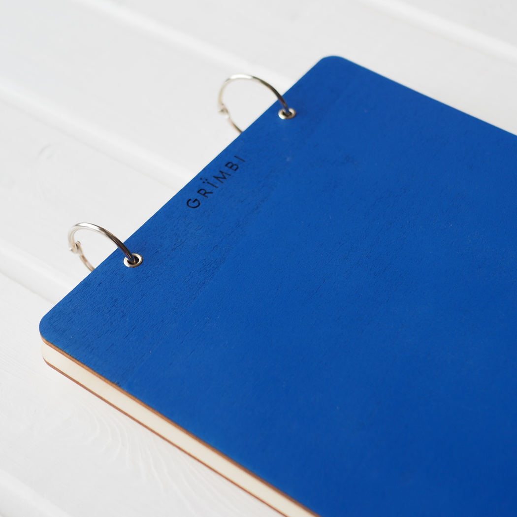 Dřevěný skicák - královsky modrý