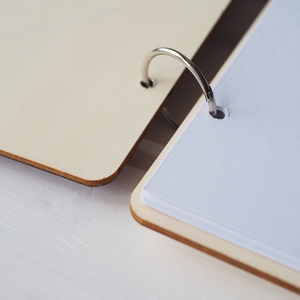 Dřevěný skicák - královsky modrý