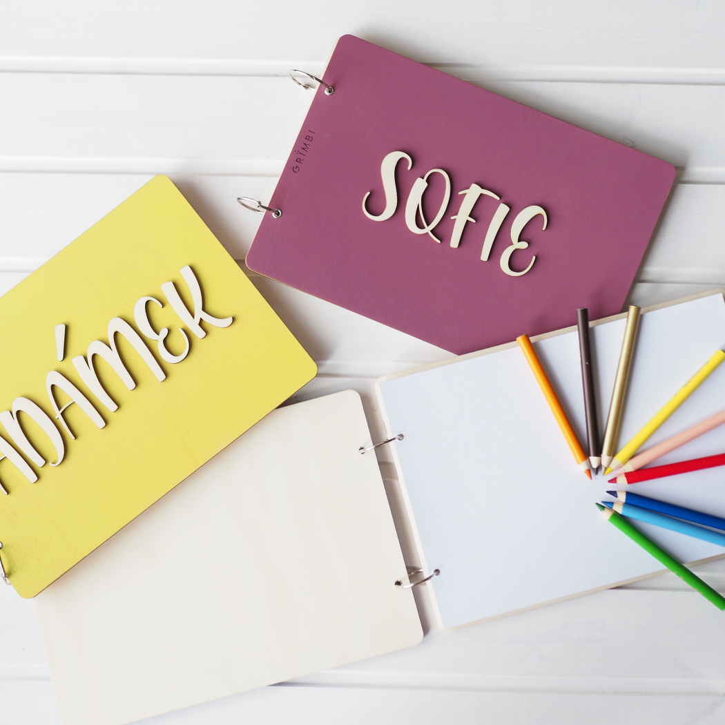 Dřevěný skicák - pastelově růžový