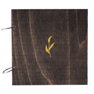 Dřevěné album – zlatý motiv